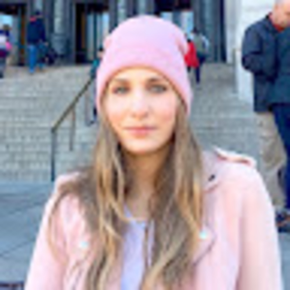 Meet your Posher, Angeliki